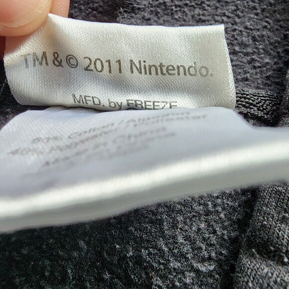Nintendo Super Mario 2011 Black Pullover Hoodie Sweatshirt Sz L - Picture 5 of 8